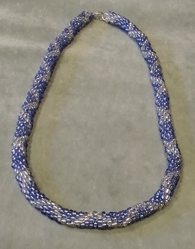 Perlenkette blau weiß - blau,
